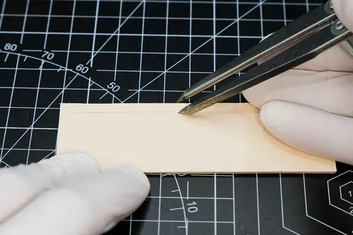 縫い線をケガく作業